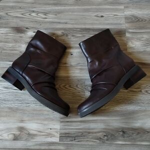 ABEO Traverse Scrunch Boot In Burgundy Women's Size 5